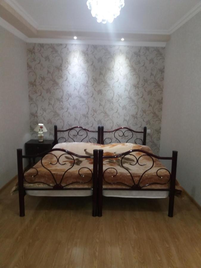 Guest House Darejani Kutaisi Esterno foto