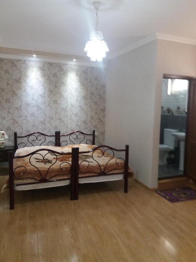 Guest House Darejani Kutaisi Esterno foto