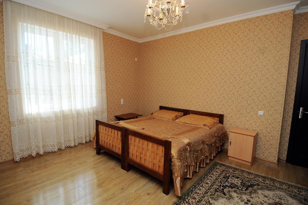 Guest House Darejani Kutaisi Esterno foto